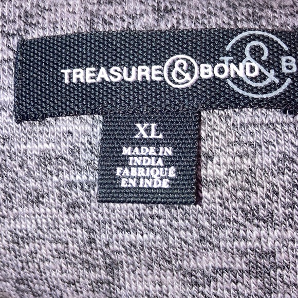 Treasure & Bond Double Knit Henley Size XL Long sleeve Gray. 3 button placket . - Picture 8 of 9